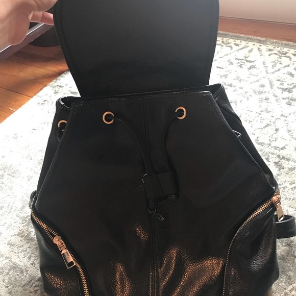 Black backpack purse - Picture 3 of 5